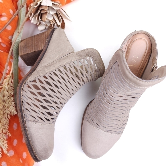 Diba True Grey Mule Ankle Boots sz 7½ - Picture 2 of 12